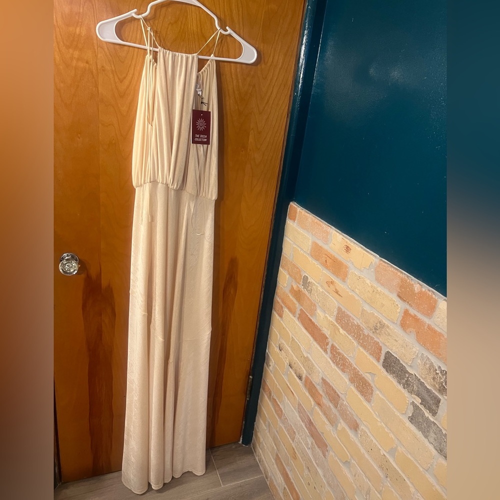NWT Reformation Lupe Knit Dress in the color Sugar - Picture 3 of 7